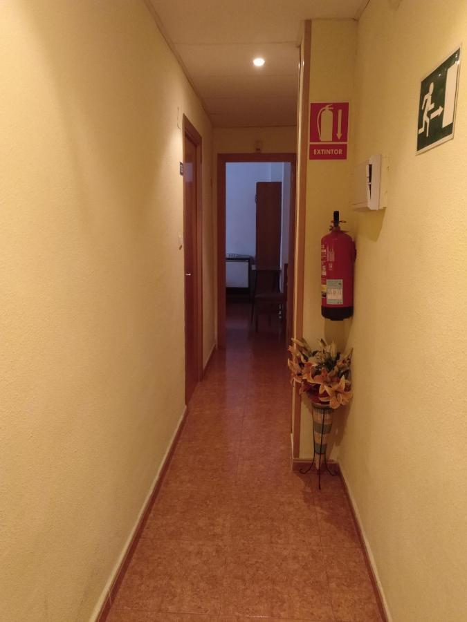 Pension Miraflores Сарагоса Екстериор снимка