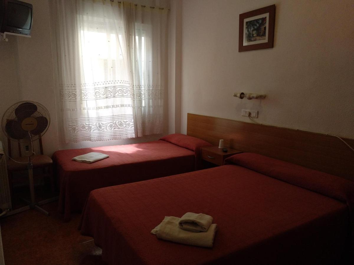 Pension Miraflores Сарагоса Екстериор снимка