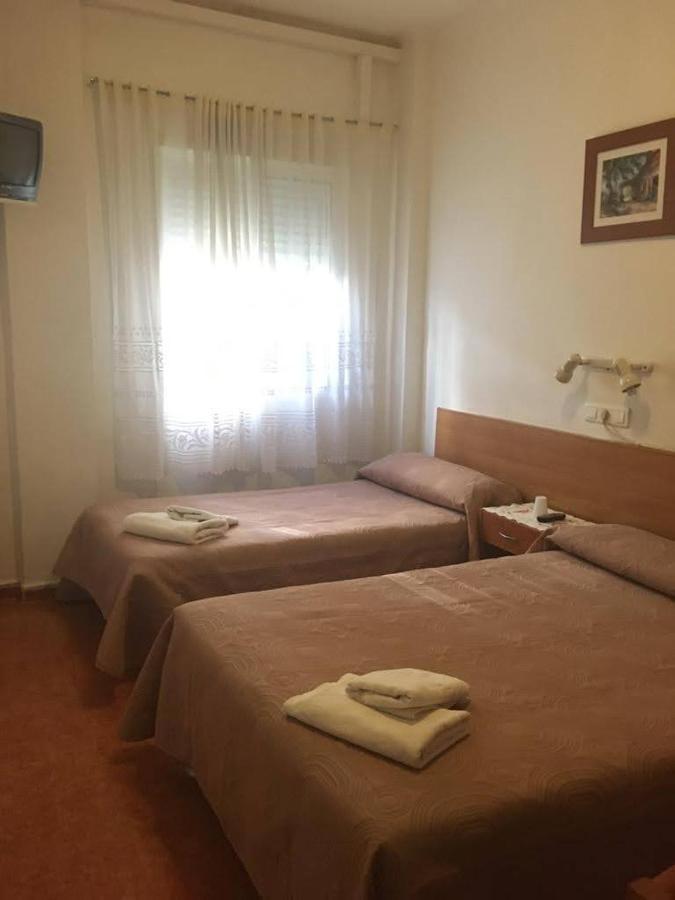 Pension Miraflores Сарагоса Екстериор снимка